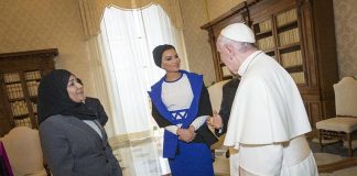 Sheikha Moza bint Nasser Meets with Pope Francis