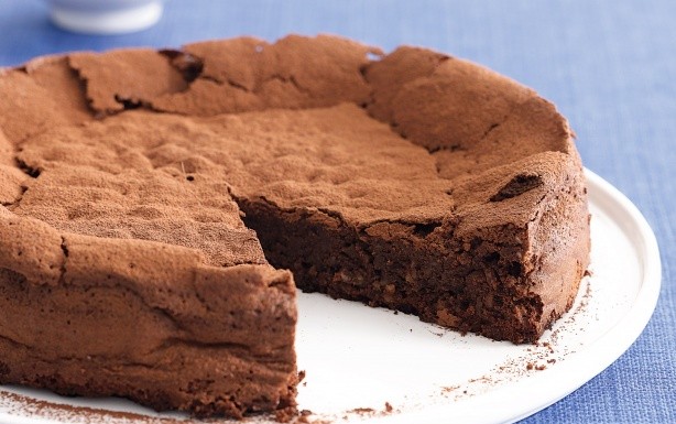 Flourless chocolate cake