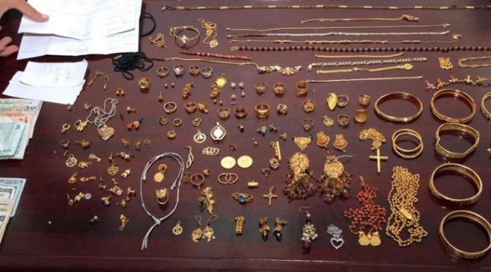 Four women arrested over theft