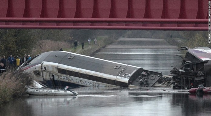 French high-speed train derails