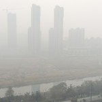 Beijing issues first red alert_