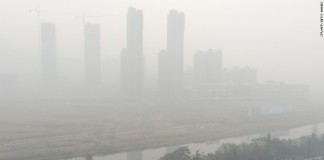 Beijing issues first red alert