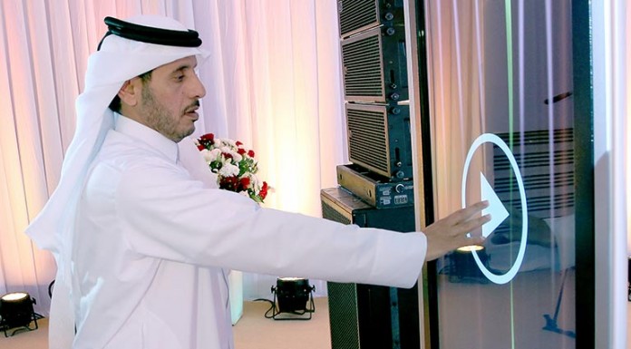 Inaugurates Floating Platforms Project