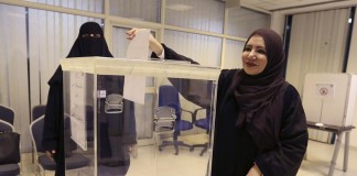 Saudi women vote for the first time
