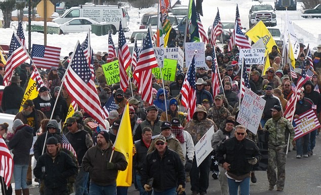 Armed protesters refuse to leave Armed protesters refuse to leave