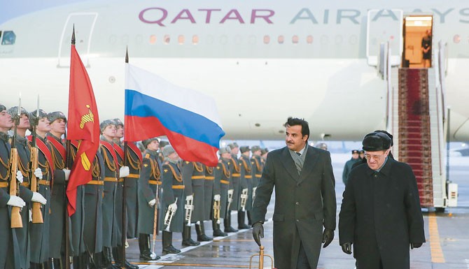 Emir Arrives in Moscow