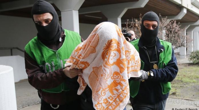 Police arrest 'IS' suspects as Carnival celebrations