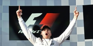 Rosberg beats Hamilton to win Australian GP