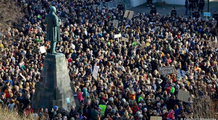 Thousands demand Iceland Prime Minister David Gunnlaugsson Thousands demand Iceland Prime Minister David Gunnlaugsson