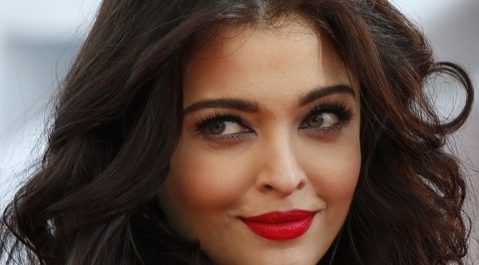 Top 10 Hottest Actresses of Bollywood