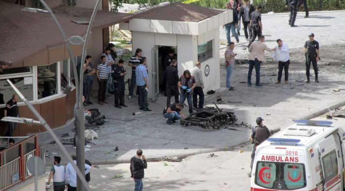 Car Bomb in Southern Turkey Kills 2 Policemen