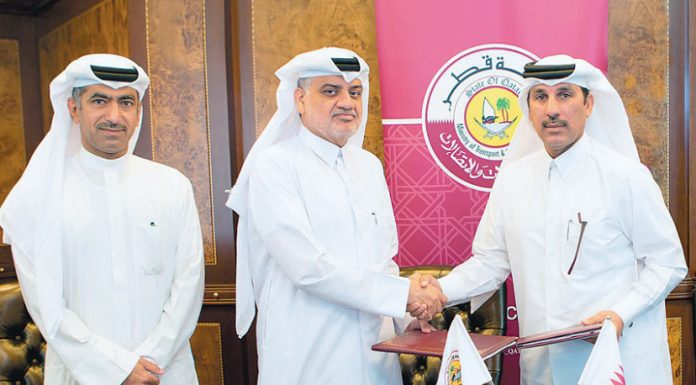 MoTC, Mowasalat sign deal on use of govt land