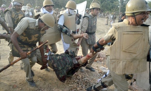 24 dead in clashes as sect evicted 24 dead in clashes as sect evicted