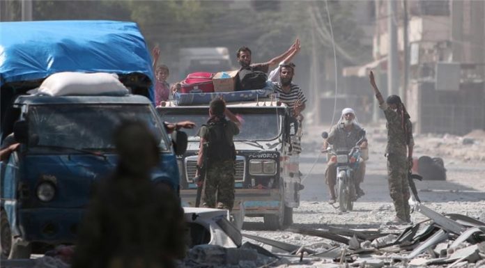 2,000 Isis hostages freed from Manbij 2,000 Isis hostages freed from Manbij