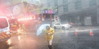 Typhoon Nida shuts Hong Kong