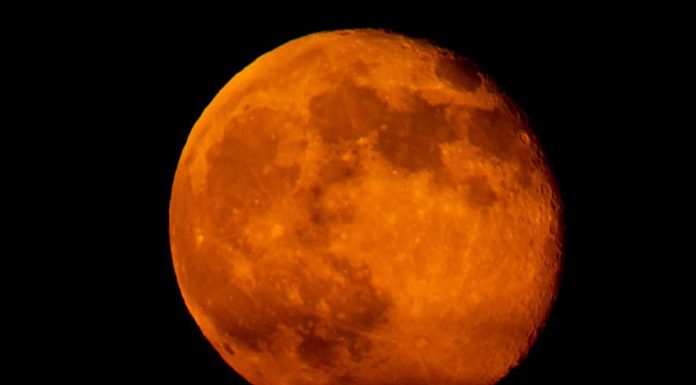 We’re About To See The Biggest And Brightest Supermoon In Nearly 70 Years Read more at http://www.sunnyskyz.com/good-news/1885/We-re-About-To-See-The-Biggest-And-Brightest-Supermoon-In-Nearly-70-Years#JX0y8sfkDkKYVshL.99