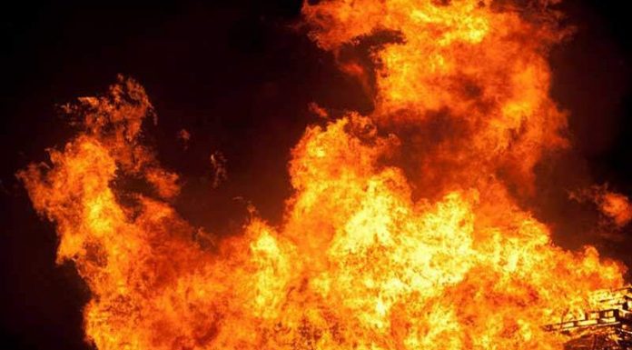 After stabbing brother, man sets parents on fire in uae
