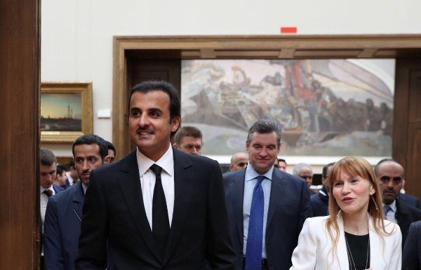 Emir visits Russian national museum for fine art