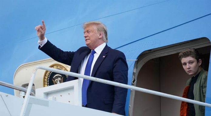 Democrats, Trump offer duelling arguments on impeachment Democratic lawmakers say Trump should be removed from office, as defence claims trial unconstitutional.