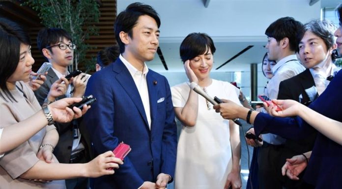 Japan’s environment minister to take paternity leave Shinjiro Koizumi, son of an ex-prime minister, said he hopes to open debate on issue that remains sensitive in Japan.