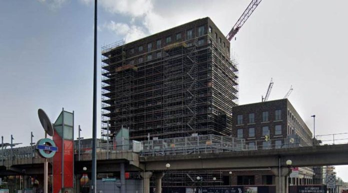 Manhunt for ‘group of 30 males armed with baseball bats’ after 16-year-old boy murdered near DLR station