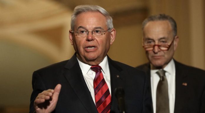 Top US Democrat warns of another Pompeo-Saudi arms deal