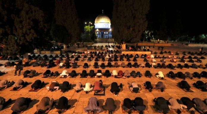 Coronavirus: Famous mosques reopen in Saudi Arabia and Jerusalem