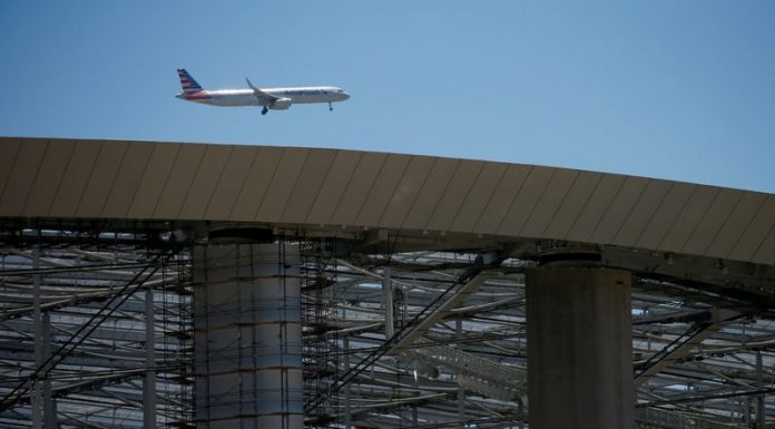 U.S. pilots union asks government to subsidize empty seats on planes