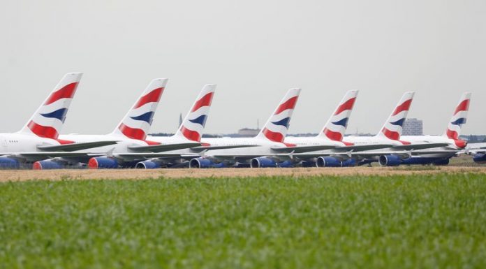 In battle against British Airways, trade union goes to investors