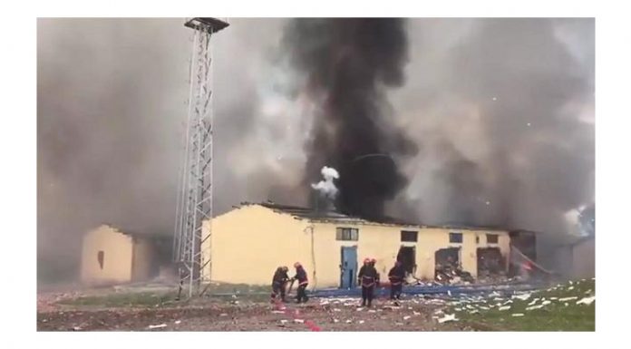 10 people were injured by explosions at a fireworks factory in western Turkey