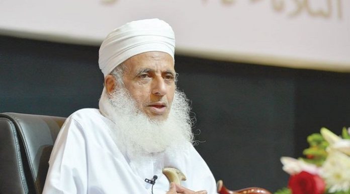 Two days after the Emirati normalization … the Mufti of Oman: Do not compromise on “Al-Aqsa” … and his liberation is a debt in the neck of the nation