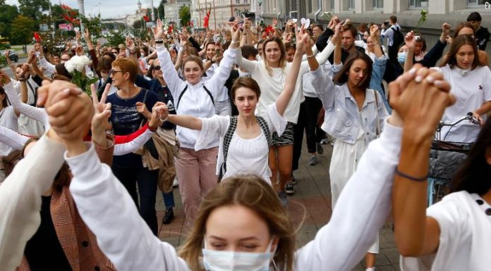 Tens of thousands attend Belarus protest against Lukashenko
