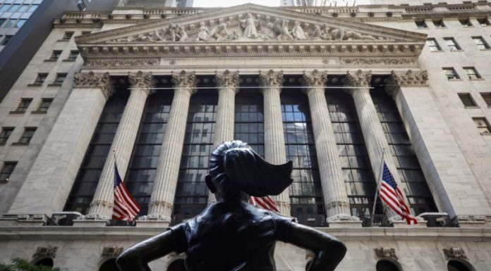 Nasdaq futures fall 2% as tech sell-off resumes