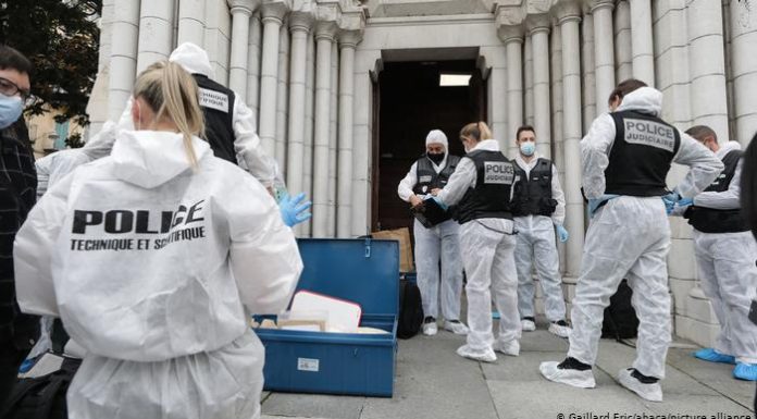 France: Knife attack at church in Nice leaves three dead