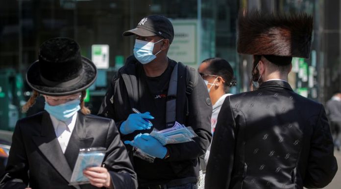 Catholics, Jews say New York coronavirus restrictions violate religious rights