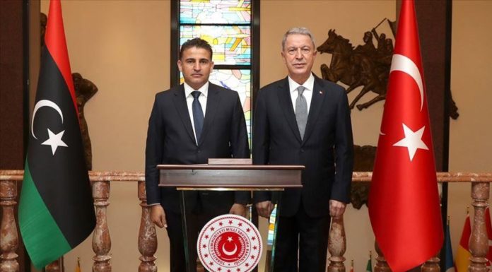 The Turkish Defense Minister and his Libyan counterpart discuss developments in the situation in Libya