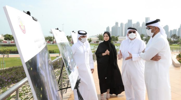 In pictures: The Prime Minister participates in the campaign to beautify Qatar in Park 5/6