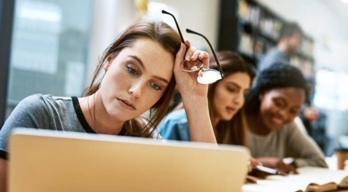 As students despair, France addresses plight of pandemic’s ‘lost generation’
