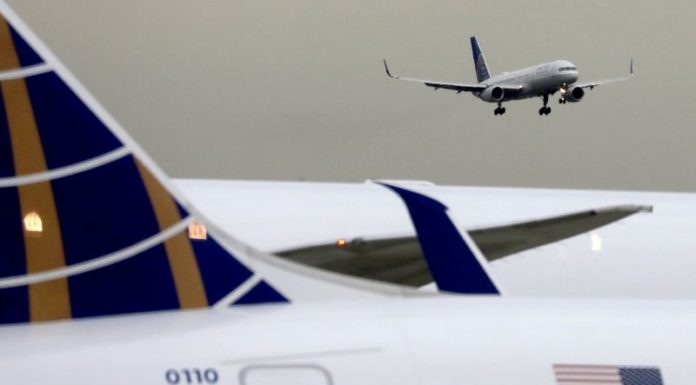 Average U.S. air fares fall to lowest price after COVID-19 pandemic