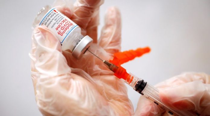 Moderna proposes filling vials with additional doses of COVID-19 vaccine