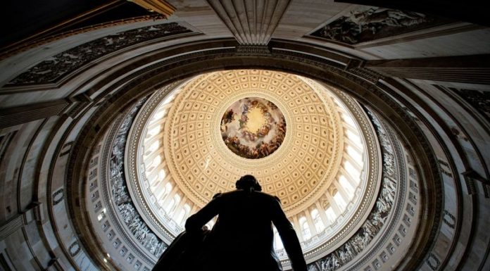 Anti-Trump Republicans face major challenge in launching third party