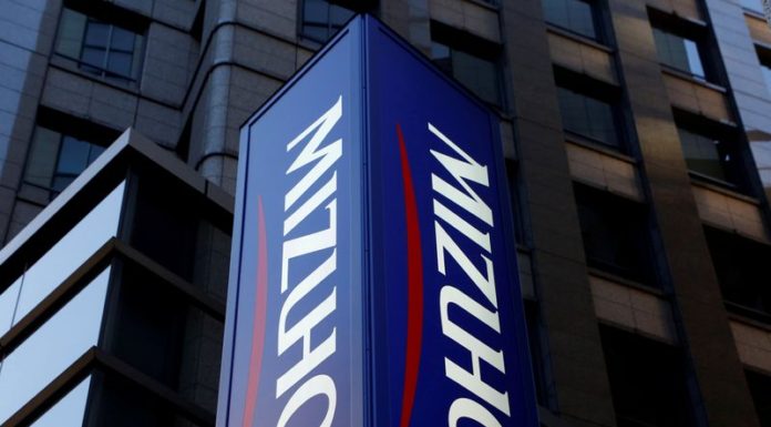 Japan’s Mizuho suffers problems at ATMs, preventing use of some services