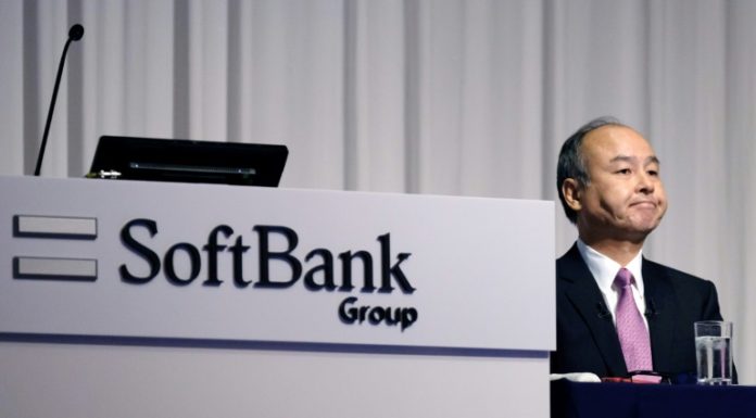 SoftBank strategy chief Sago to leave