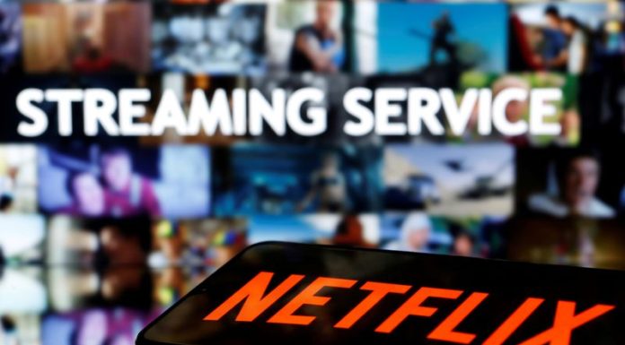 Netflix tests feature that could limit password sharing