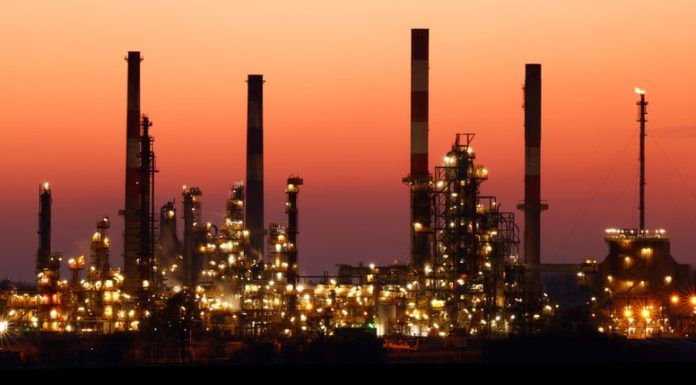 Oil falls 2% as fresh lockdowns, demand concerns weigh on OPEC+