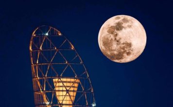 Qatar National Tourism Council Captures Dazzling Pink Supermoon