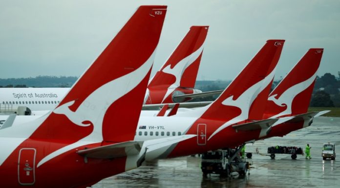 Asian airlines offer perks to keep grounded elite flyers on board