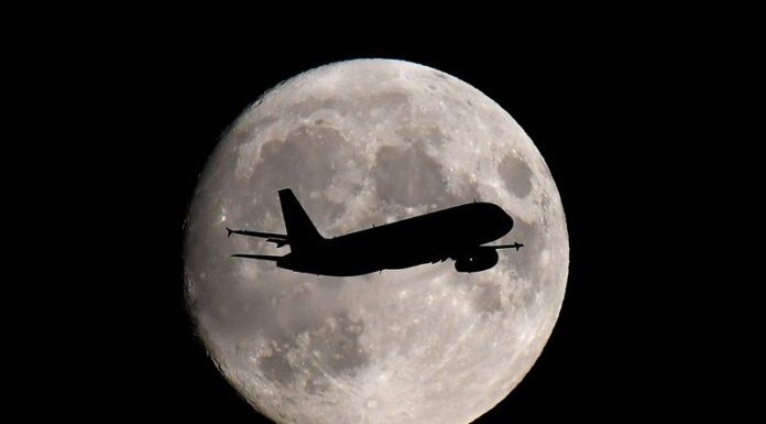 U.S. aerospace firms commit to net zero emissions by 2050 -sources