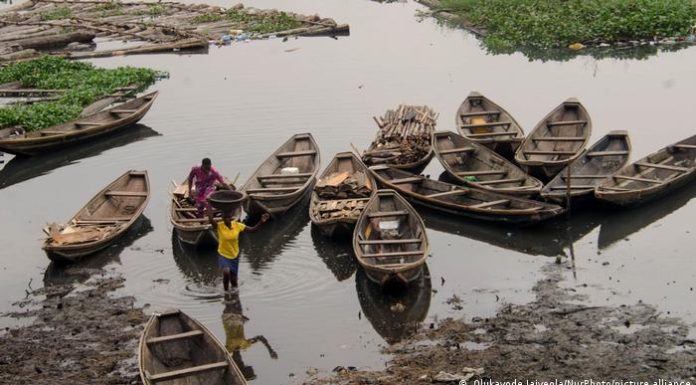 Nigeria: 29 die after boat capsizes