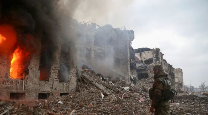 Putin claims victory in Mariupol; Ukrainian fighters hold on